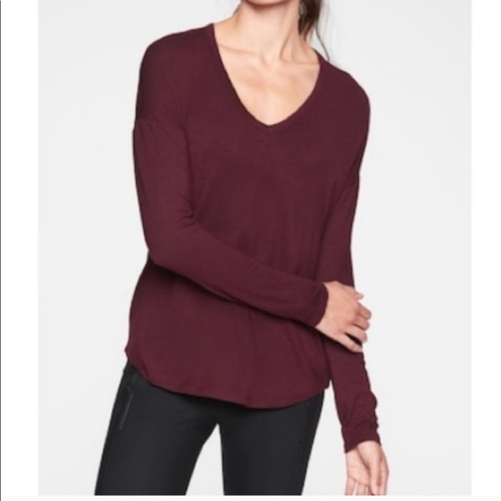 Athleta Long Sleeve V-Neck Tee in Burgundy